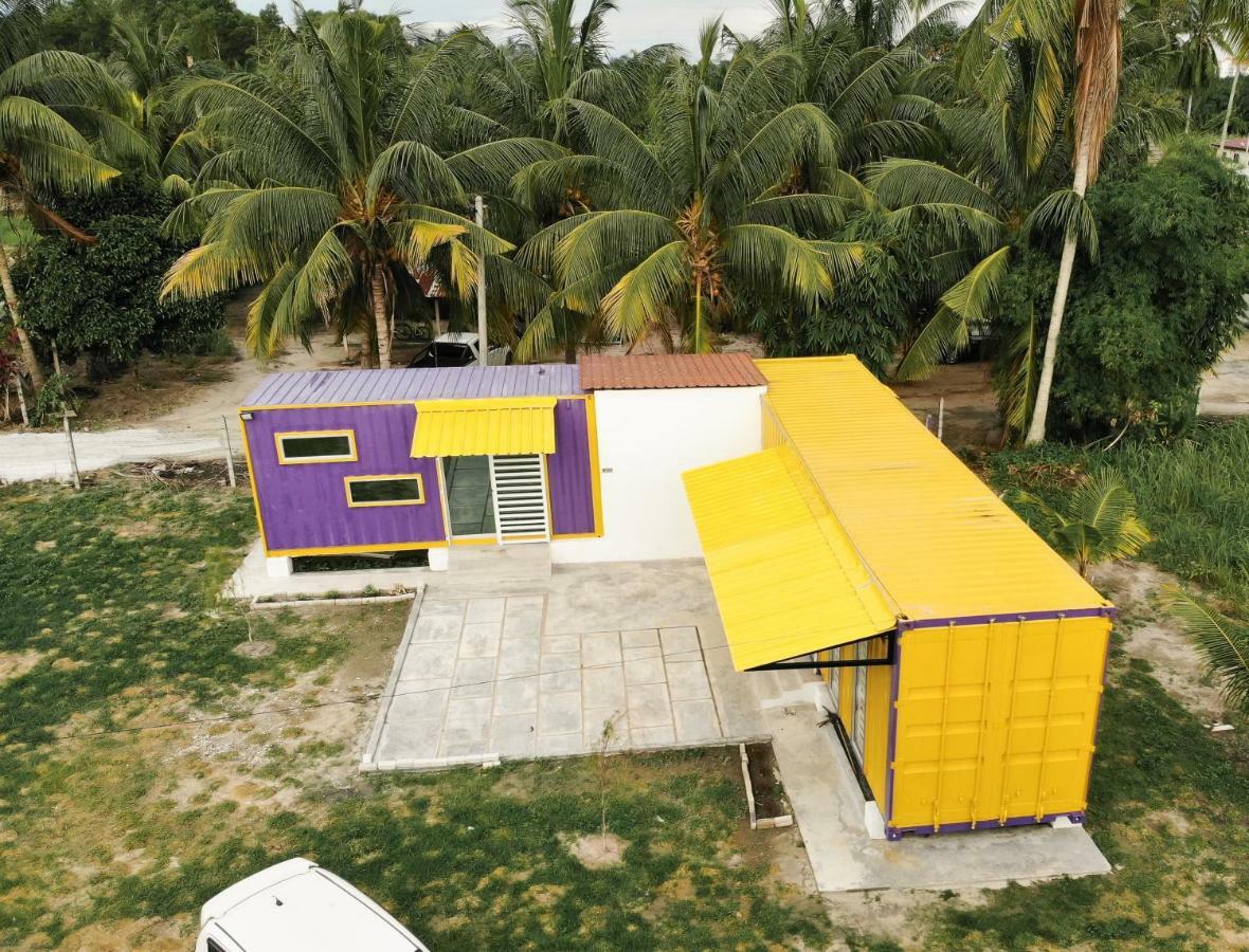 Purple Cube At Lumut Cube Homestay Kontena Exterior foto