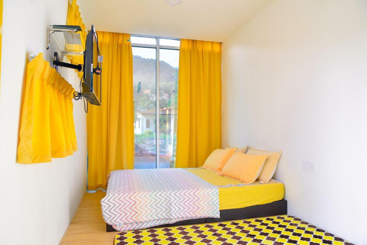 Purple Cube At Lumut Cube Homestay Kontena Exterior foto